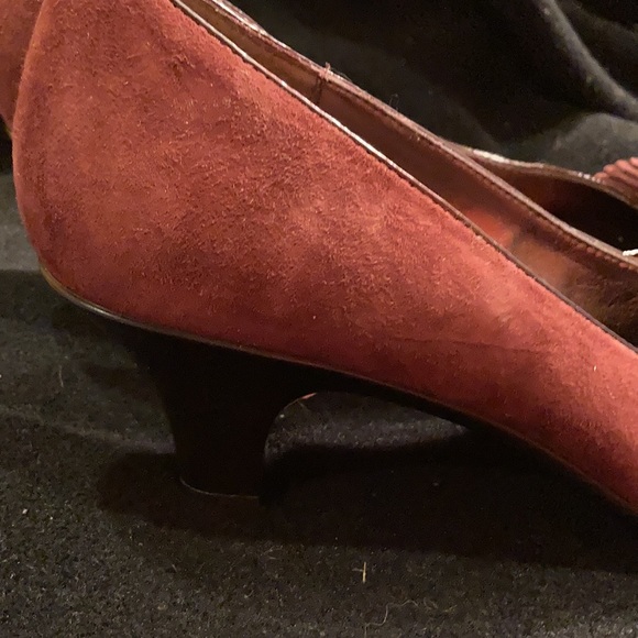 Heels - Picture 2 of 6